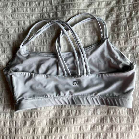 Gapfit Eclipse Sports Bra - size Medium - White - Picture 2 of 6